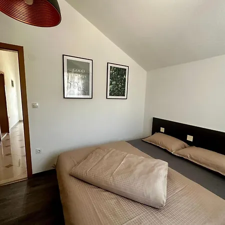 By Interhome * Bilice